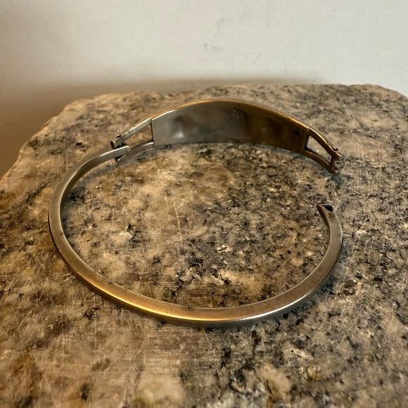 Silver Mother of Pearl with Black and Blue Inlay Bracelet - Picture 5 of 12